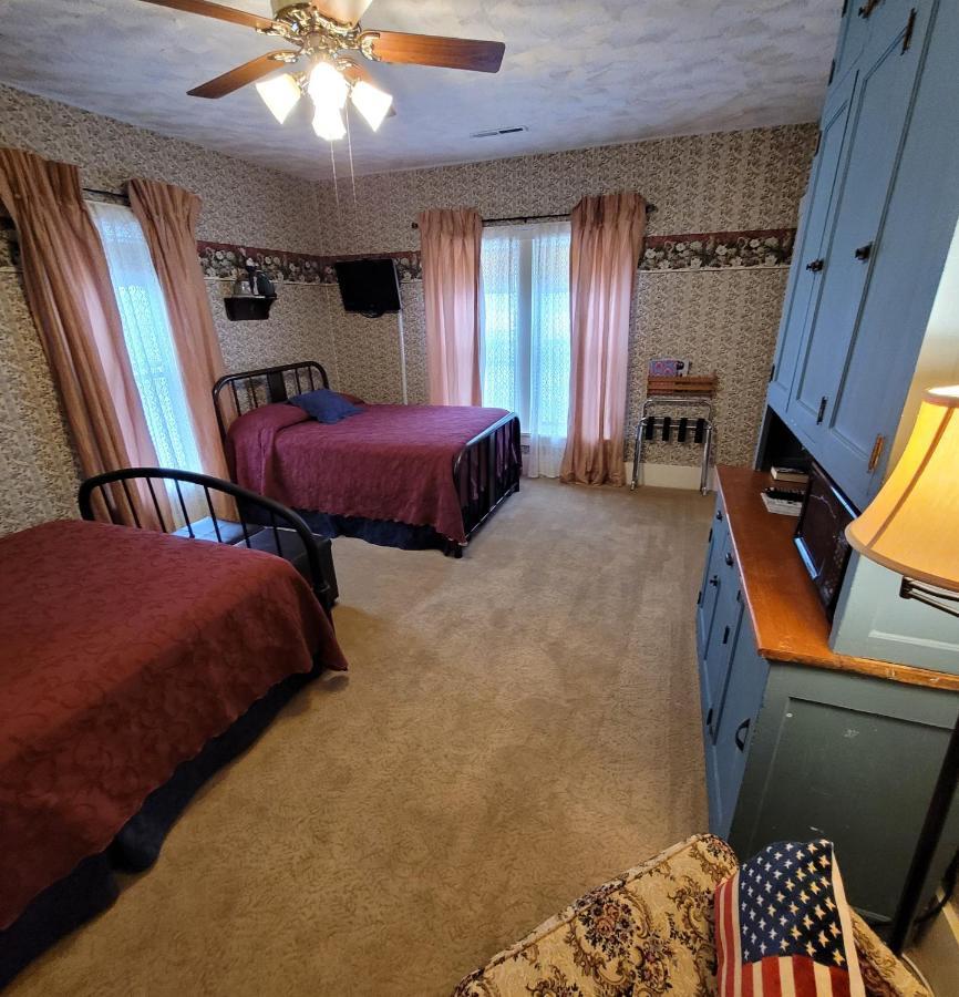 Prairie House Manor Bed And Breakfast De Smet ภายนอก รูปภาพ